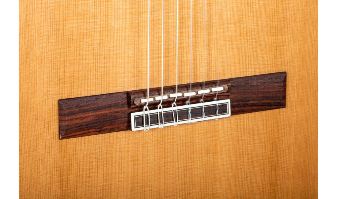 Camps lanza un nuevo puente para sus guitarras electroacústicas que garantizan una afinación más perfecta