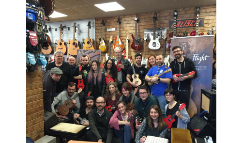 Masterclass de ukuleles Flight con Dani Usero en Zingla Música