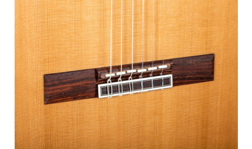Camps lanza un nuevo puente para sus guitarras electroacústicas que garantizan una afinación más perfecta